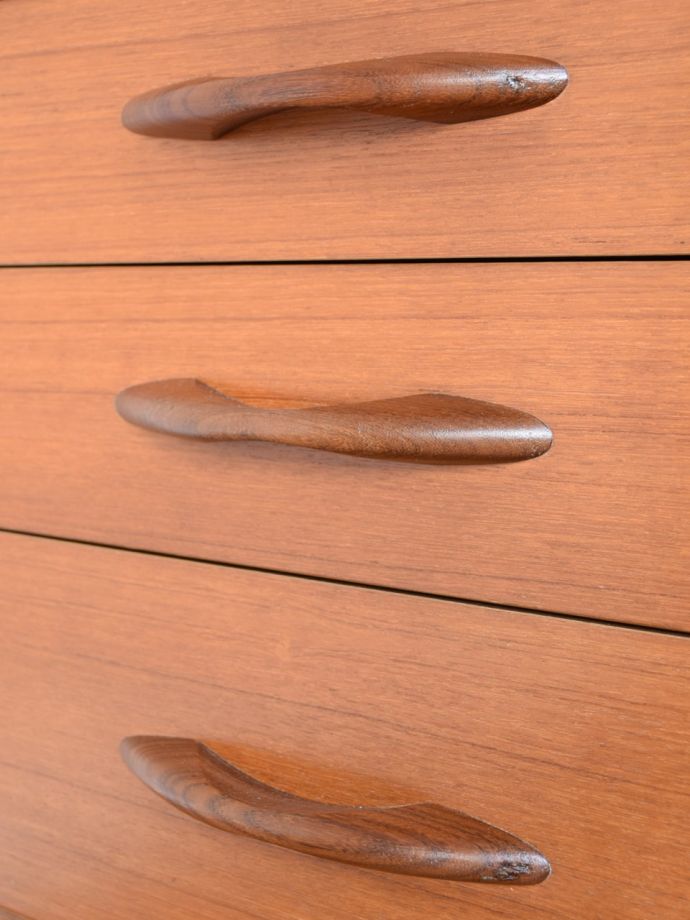 ビンテージ家具の木目