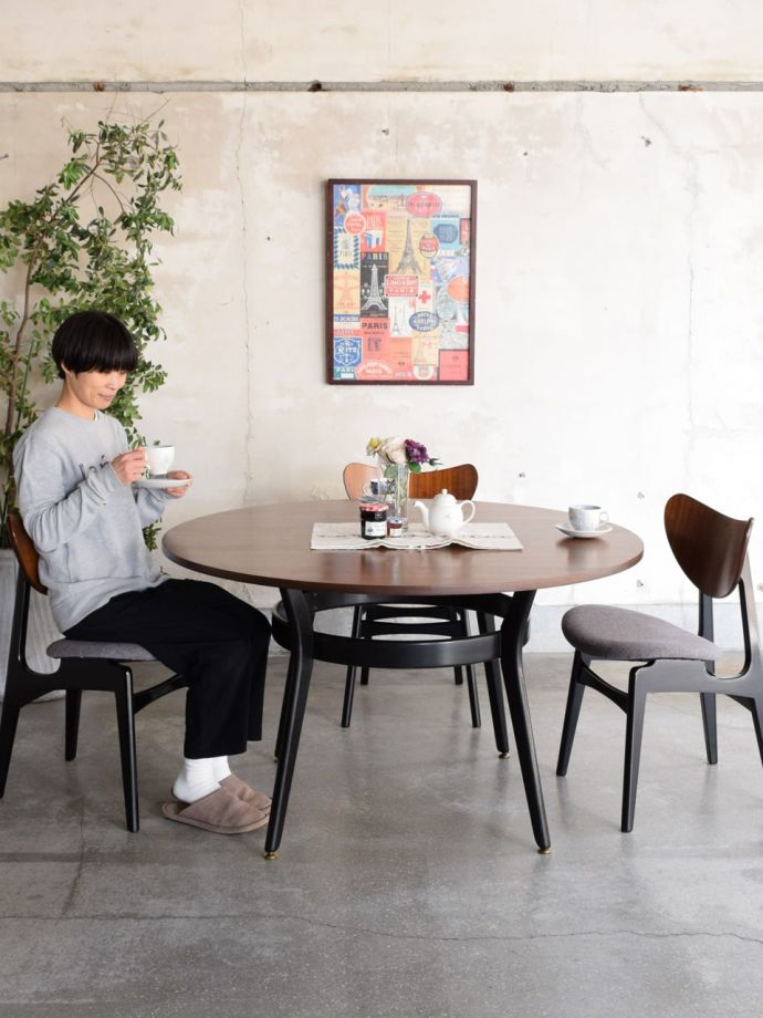 G-PLANのおしゃれなダイングテーブル