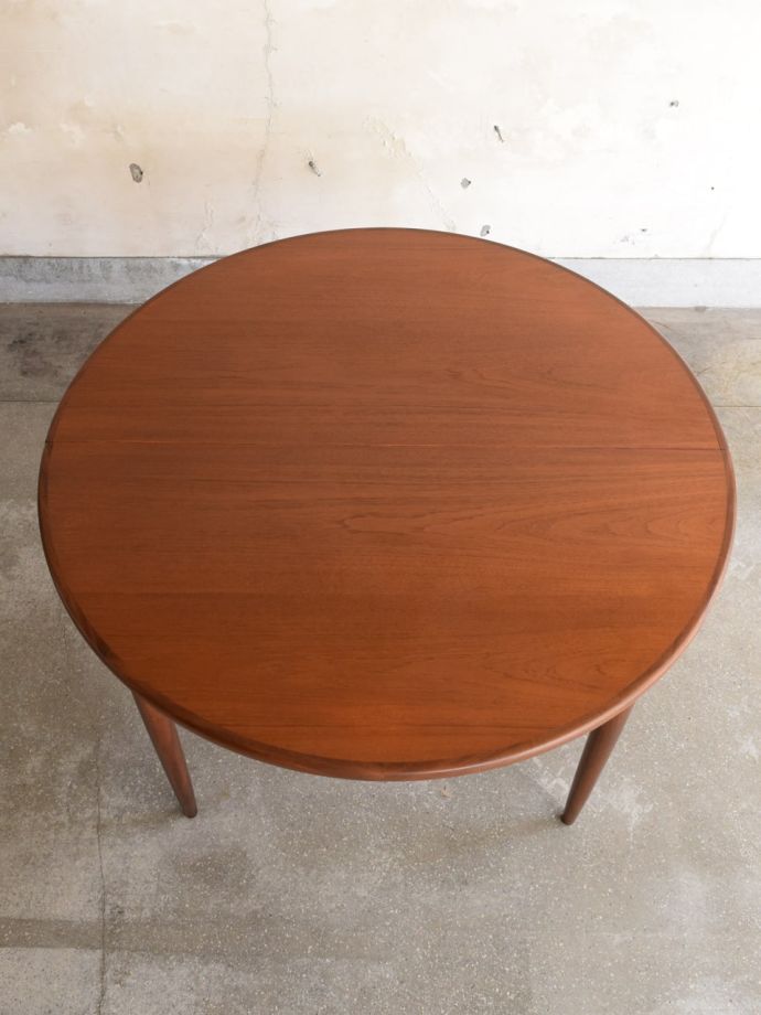 G-PLANのダイニングテーブルの天板