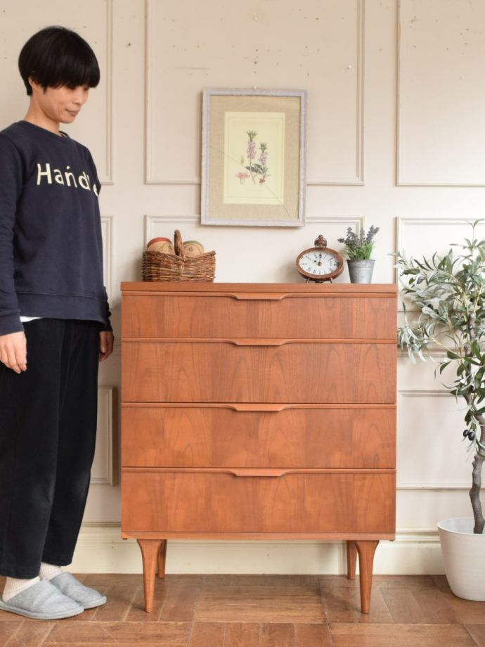 ビンテージのおしゃれなチェスト