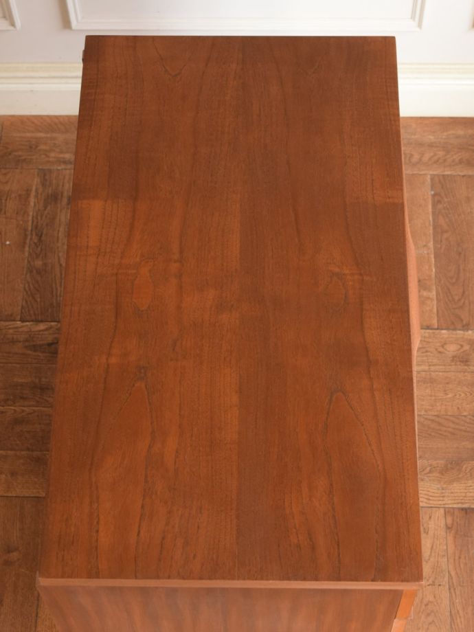 チェストの天板