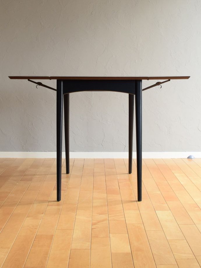 伸長式天板を開いた状態