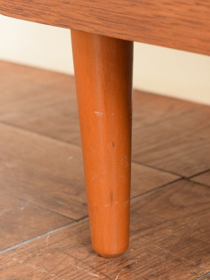 ビンテージ家具の脚