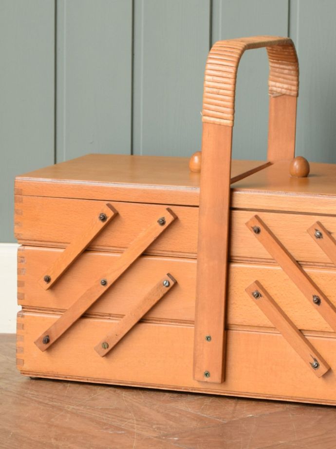 おしゃれなお裁縫箱