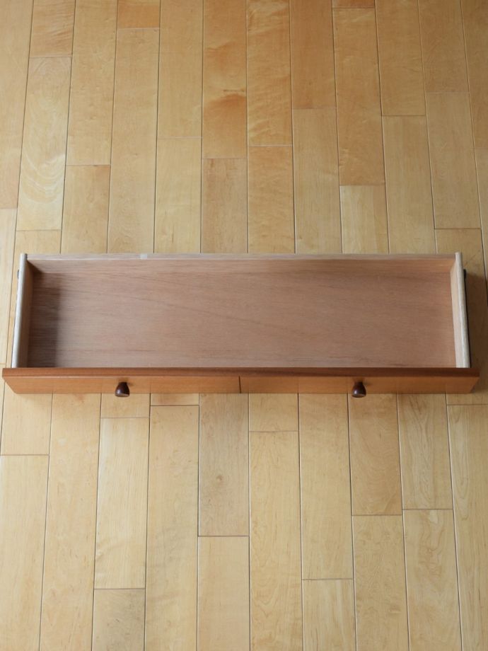 ビンテージサイドボードの引き出し