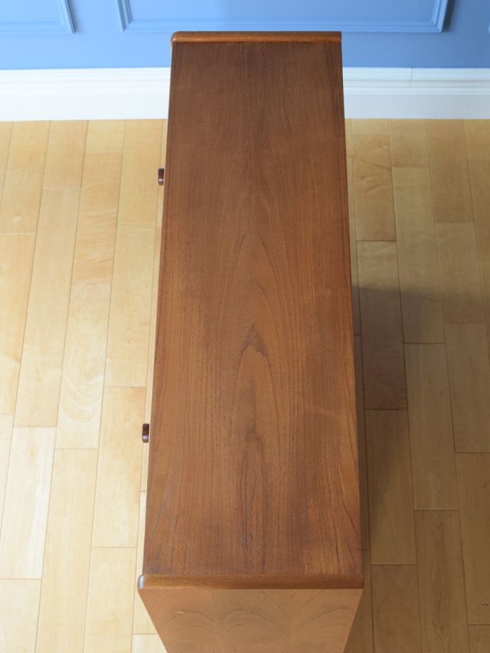 北欧スタイルの家具の天板