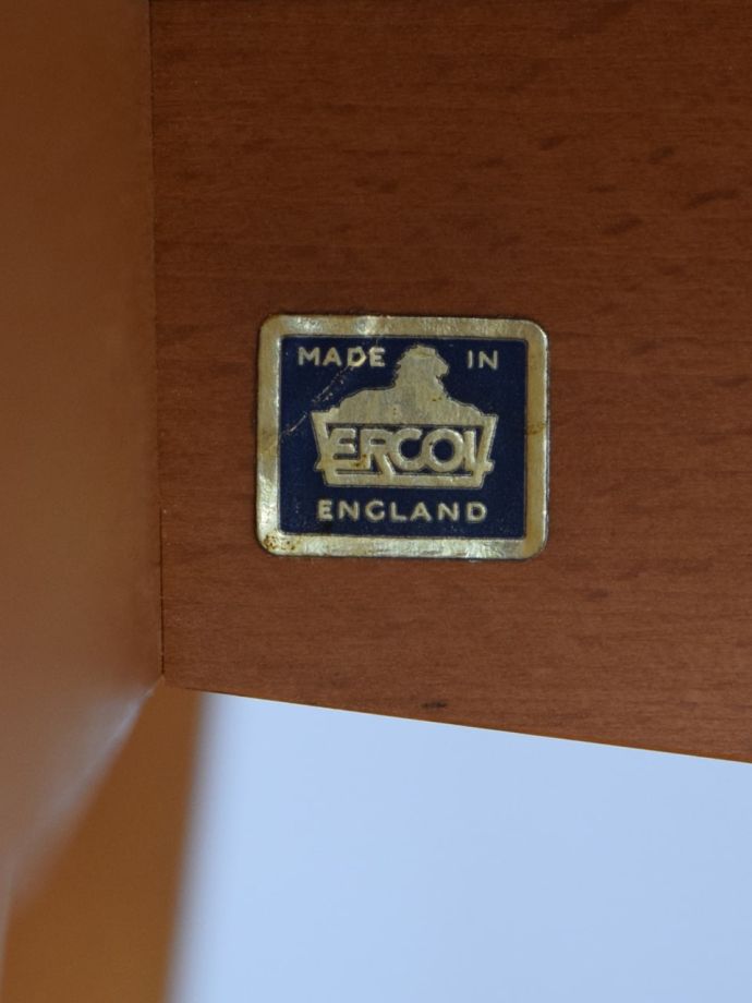 伸長式のおしゃれなダイニングテーブル、アーコール社のヴィンテージ