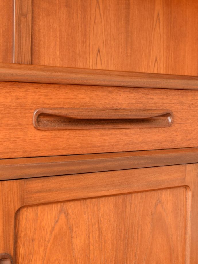 ビンテージ家具の木目