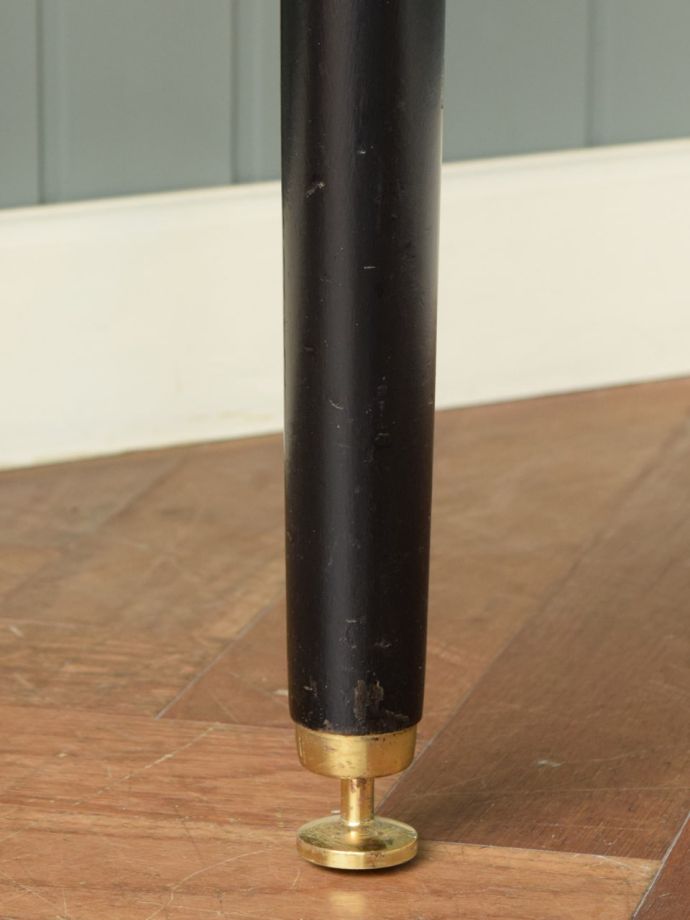 アンティークデスクの脚