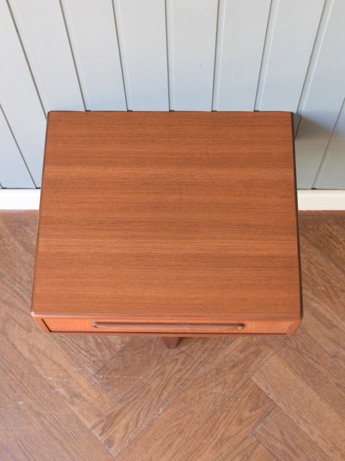 G-PLANの家具の天板