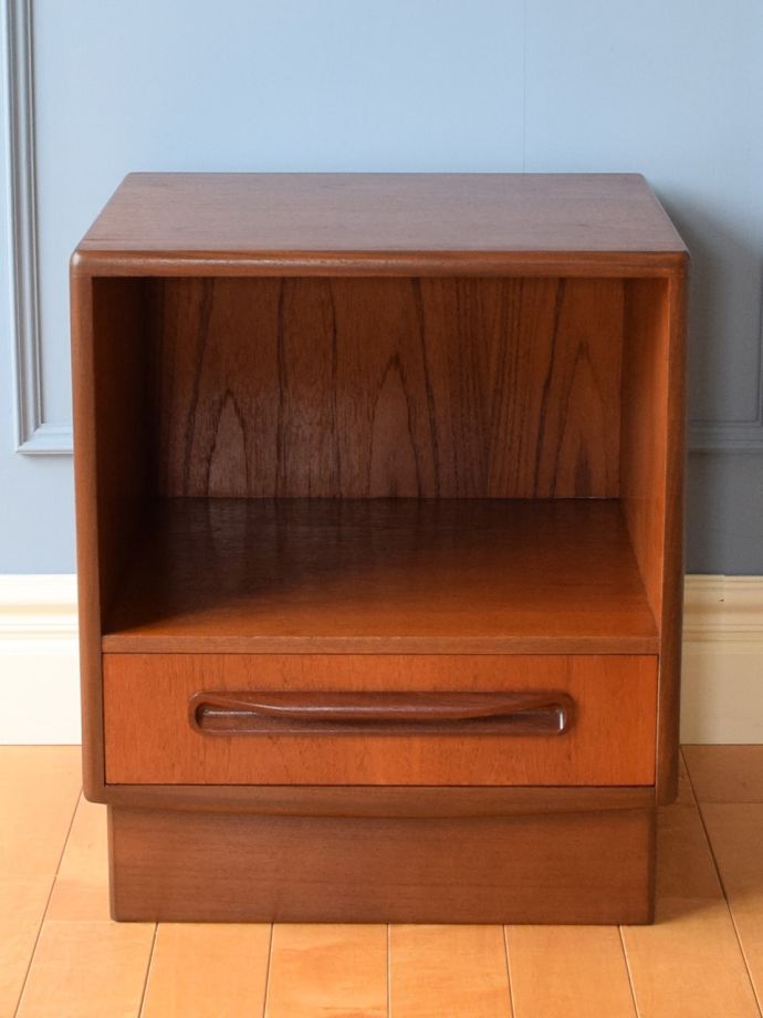 サイドチェストの天板