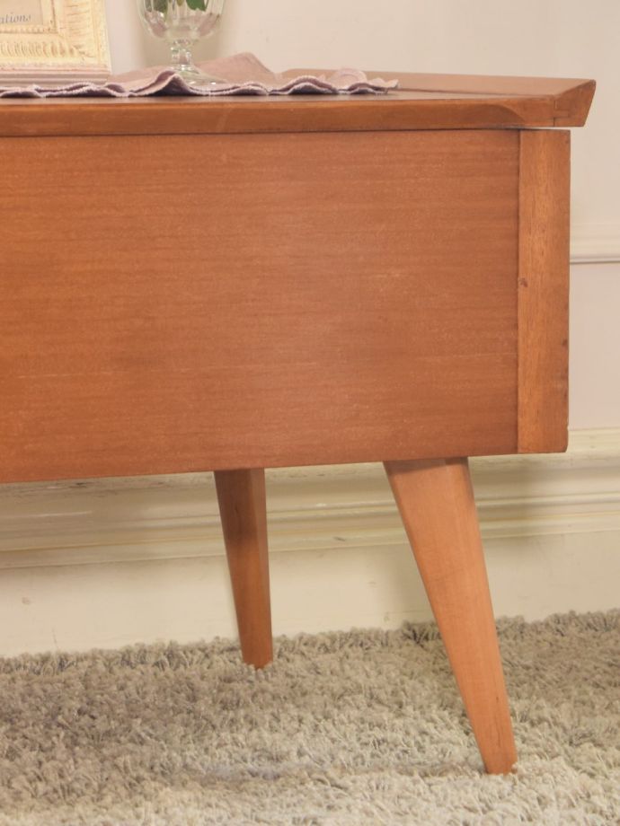 ビンテージ家具のデザイン