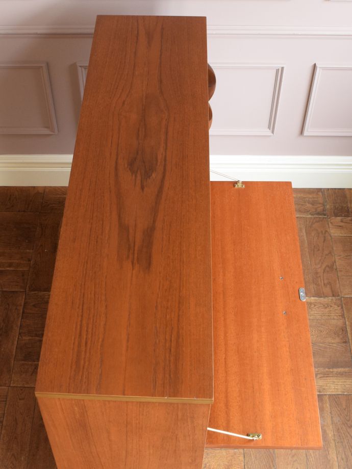 北欧キャビネットの天板