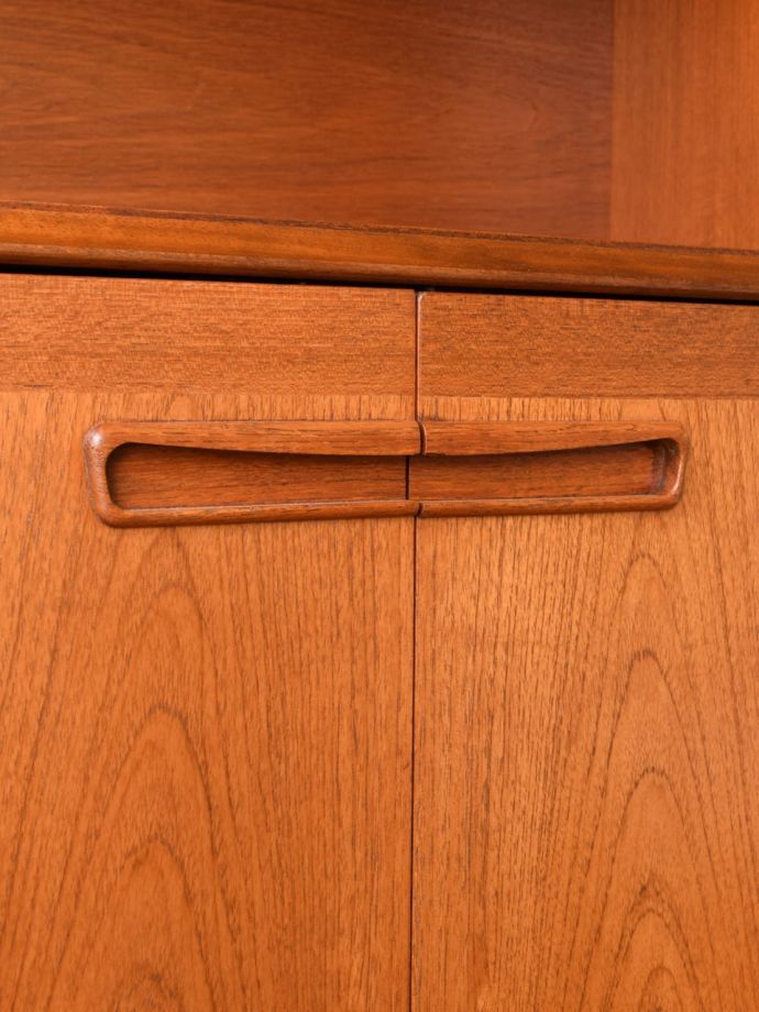 ビンテージ家具の木目