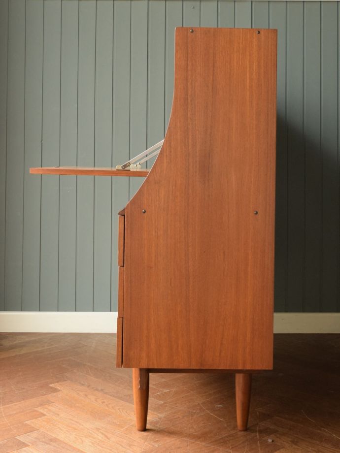 ビンテージ家具の側面