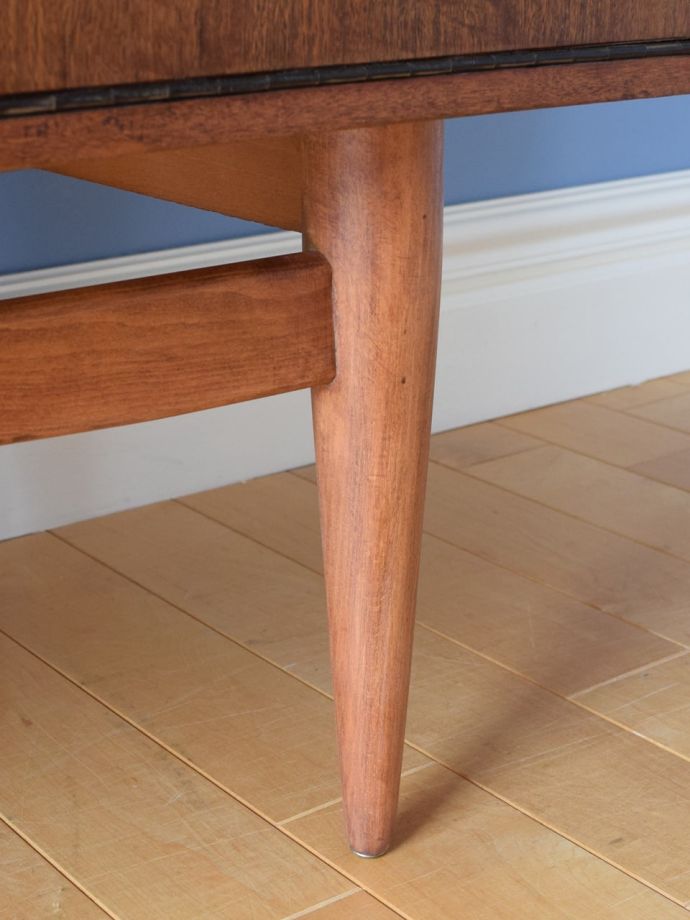 ビンテージ家具の脚