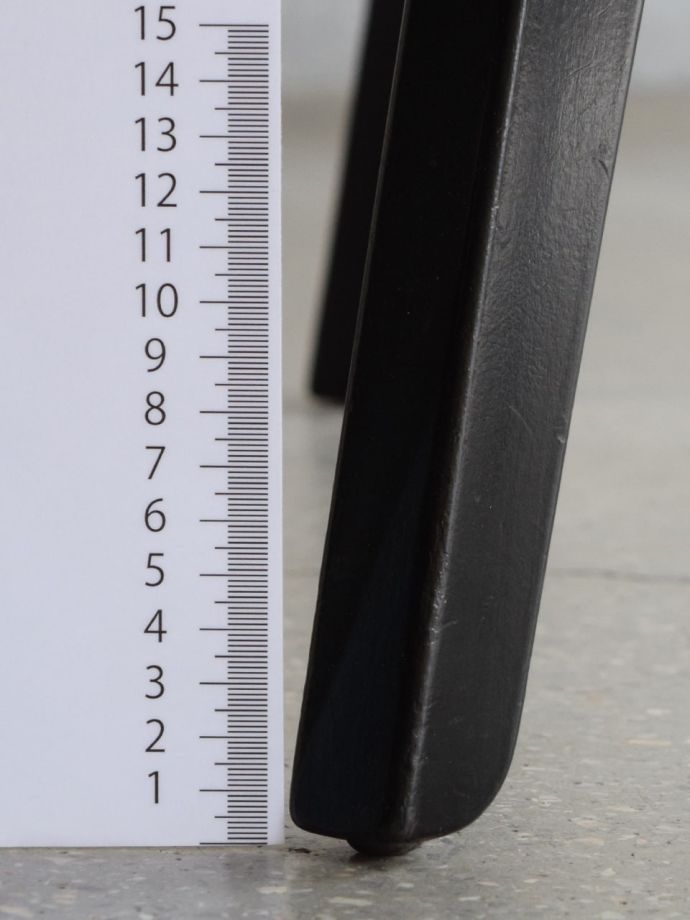 ビンテージ家具の脚