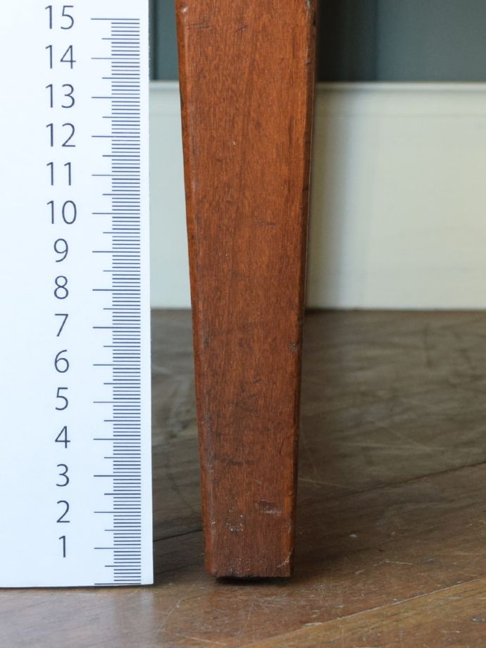 ビンテージ家具の脚