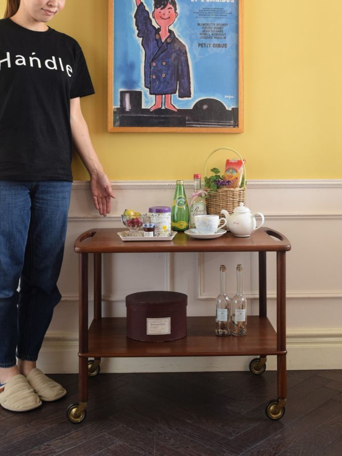 北欧スタイルのおしゃれなワゴン