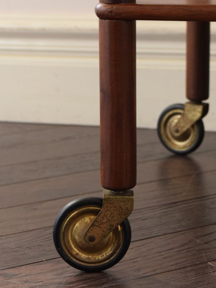 ビンテージワゴンの脚