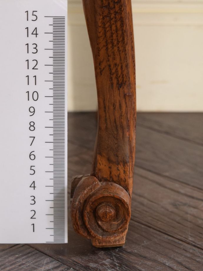 アンティーク家具の脚