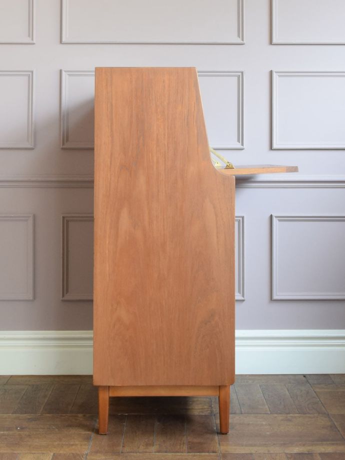 ビューローの側面