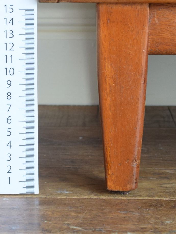 ビンテージ家具の脚