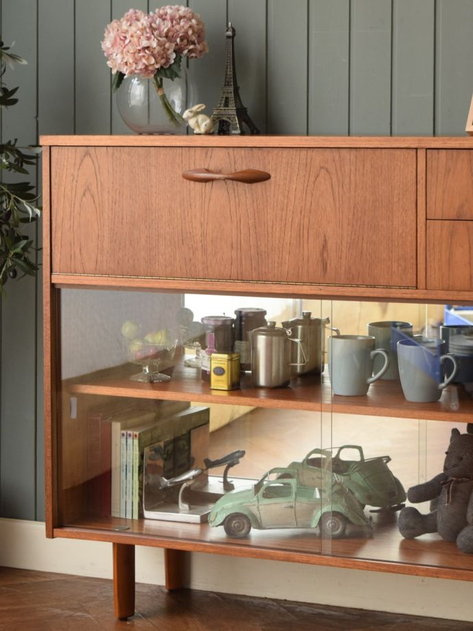 ビンテージキャビネットの扉