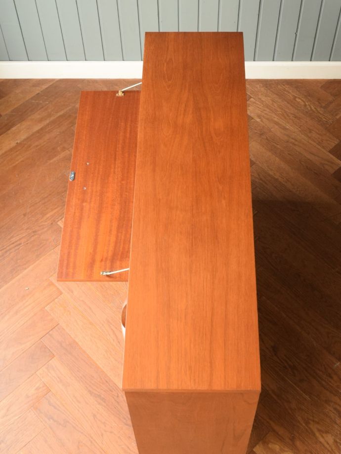 北欧キャビネットの天板