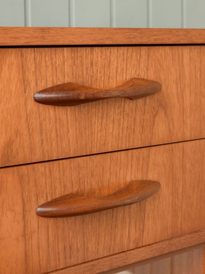 ビンテージキャビネットの取っ手