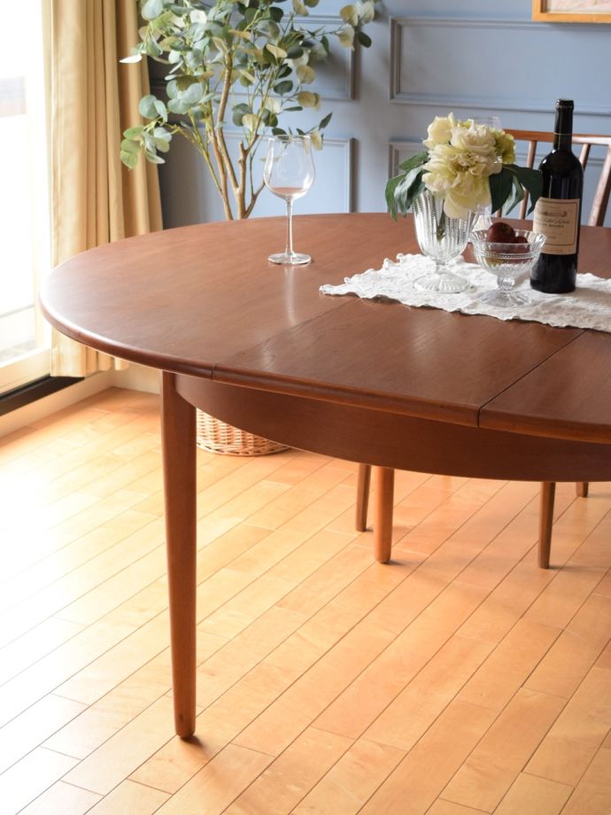 ヴィンテージらしさが漂う脚