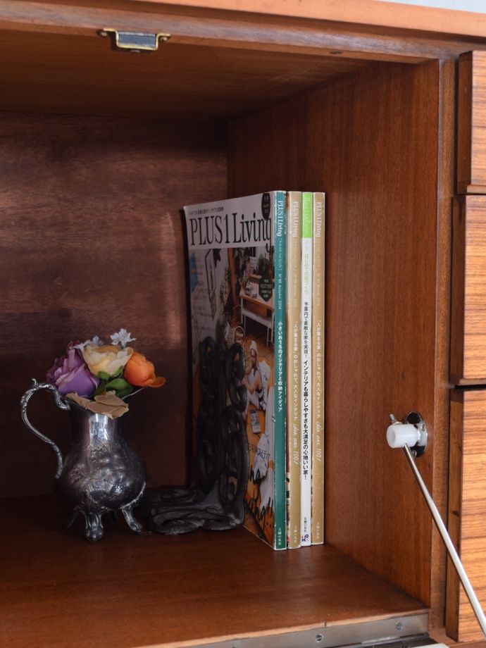 イギリスから届いたビンテージのサイドボード、ネイサンNathan社の