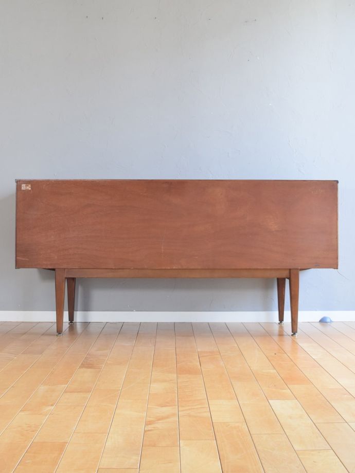 イギリスから届いたビンテージのサイドボード、ネイサンNathan社の