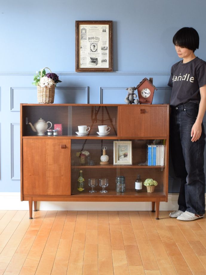 北欧スタイルのビンテージキャビネット