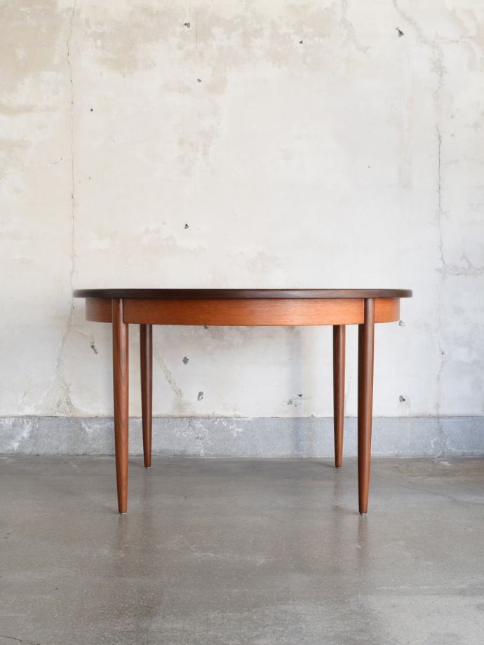 G-PLANのテーブルの側面