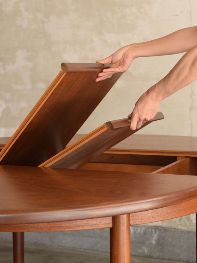 伸長式テーブルのサイズ変更方法