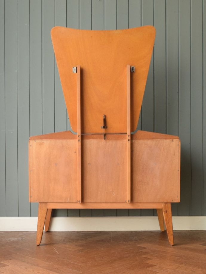 イギリスから届いたG-planの家具、ブランドン（Blandon）のおしゃれな