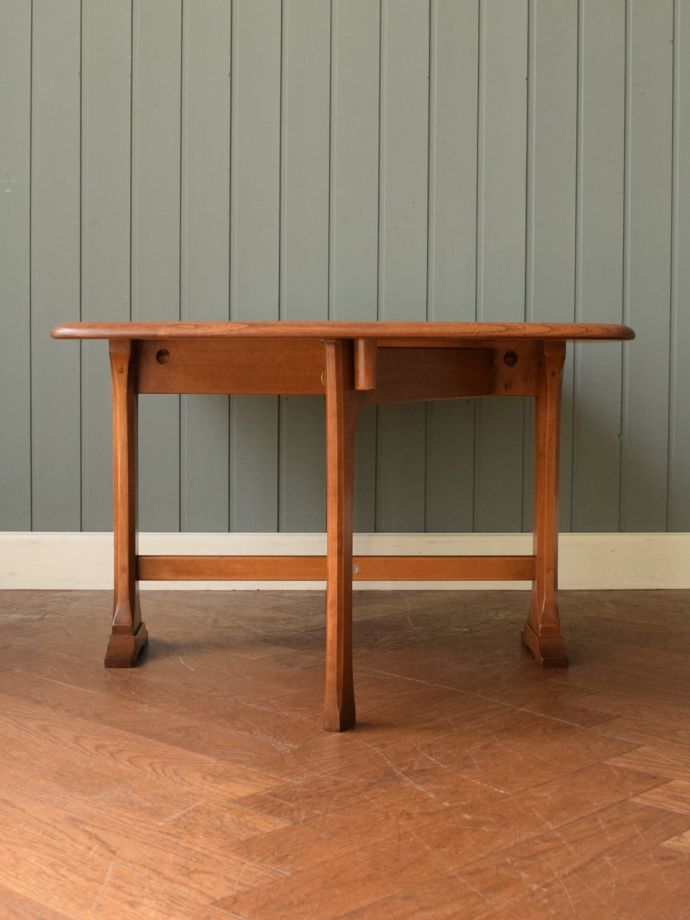 テーブルの側面