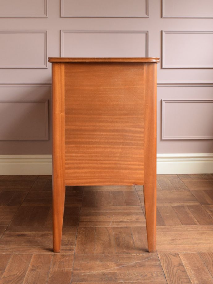 イギリスから届いたおしゃれなビンテージボード、Vanson社の北欧