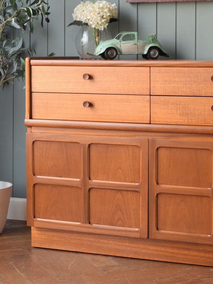 ネイサン社のビンテージ家具