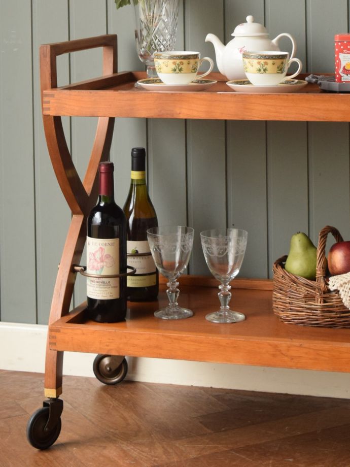 おしゃれなビンテージワゴン