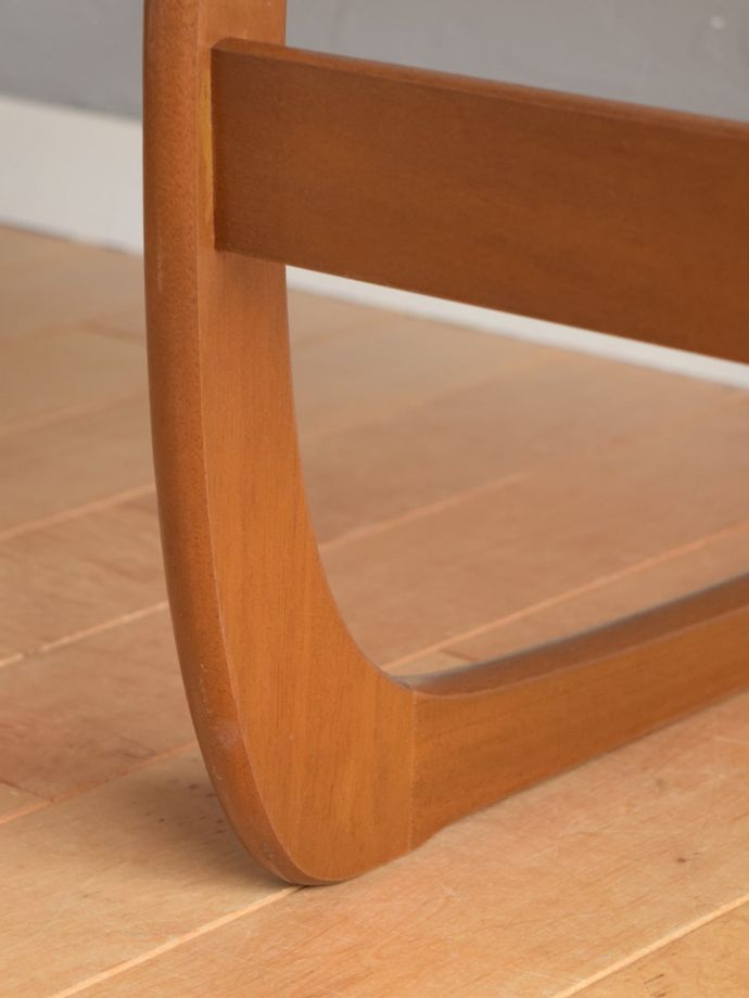 ビンテージテーブルの脚