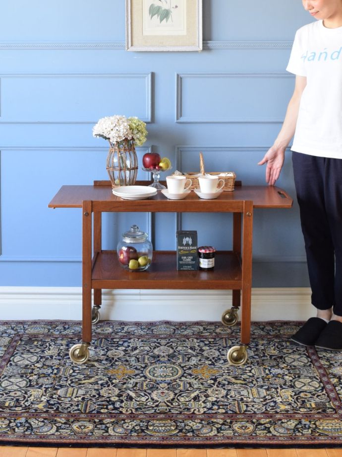 北欧スタイルのおしゃれなワゴン