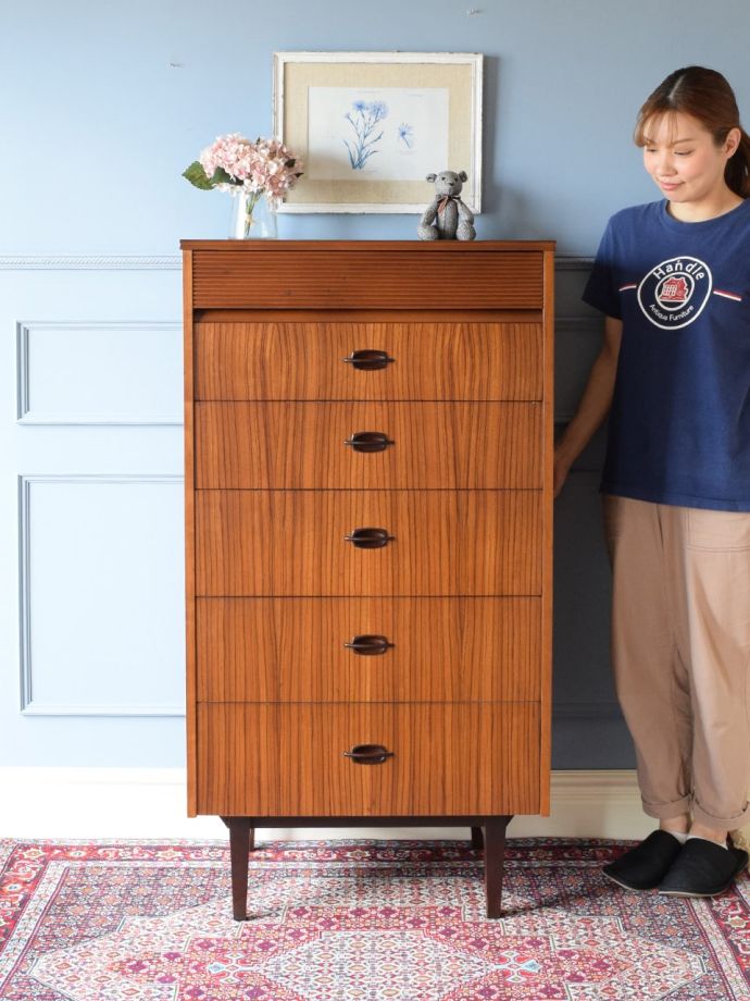 ビンテージのおしゃれなチェスト