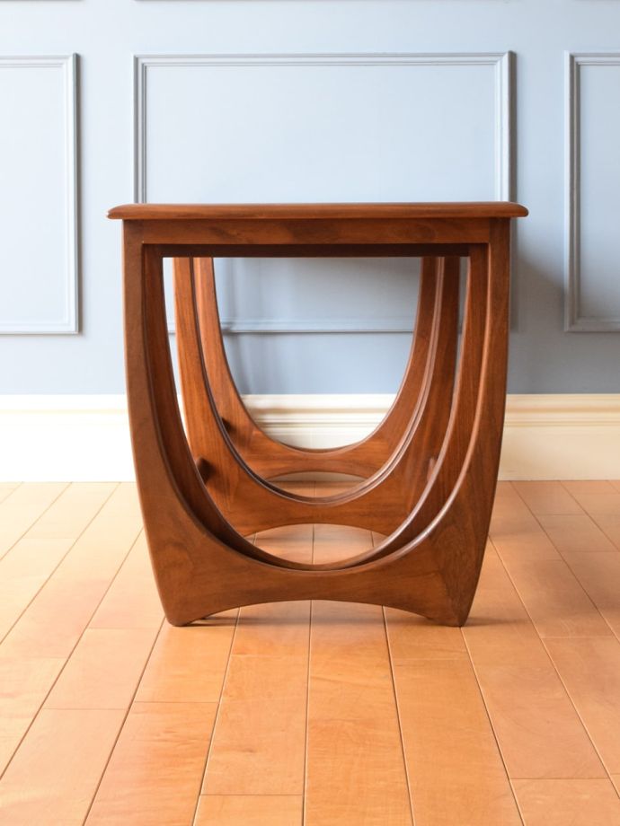 G-PLANのテーブルの側面