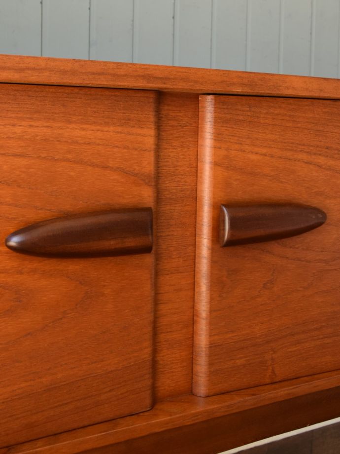 ビンテージ家具の木目