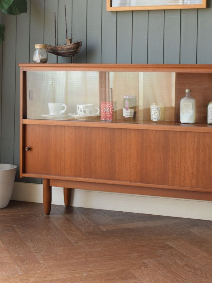 ビンテージキャビネットの扉