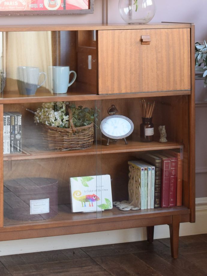 ビンテージキャビネットの扉