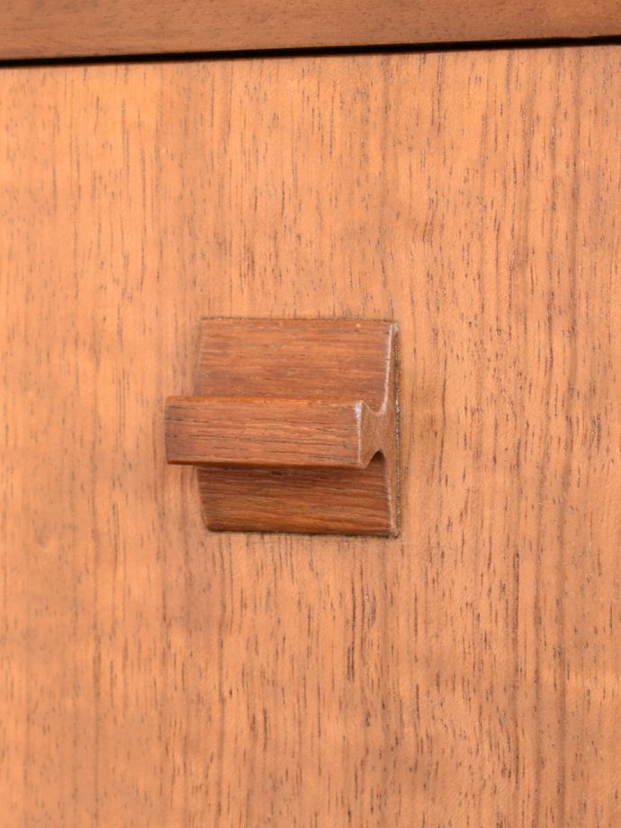 ビンテージキャビネットの取っ手