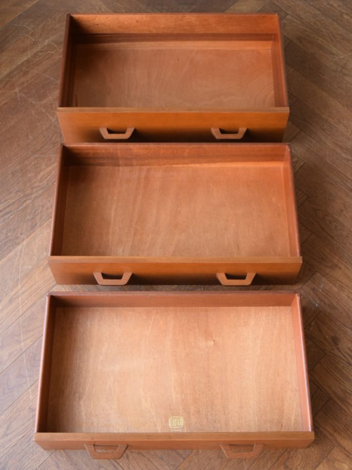 チェストの引き出し